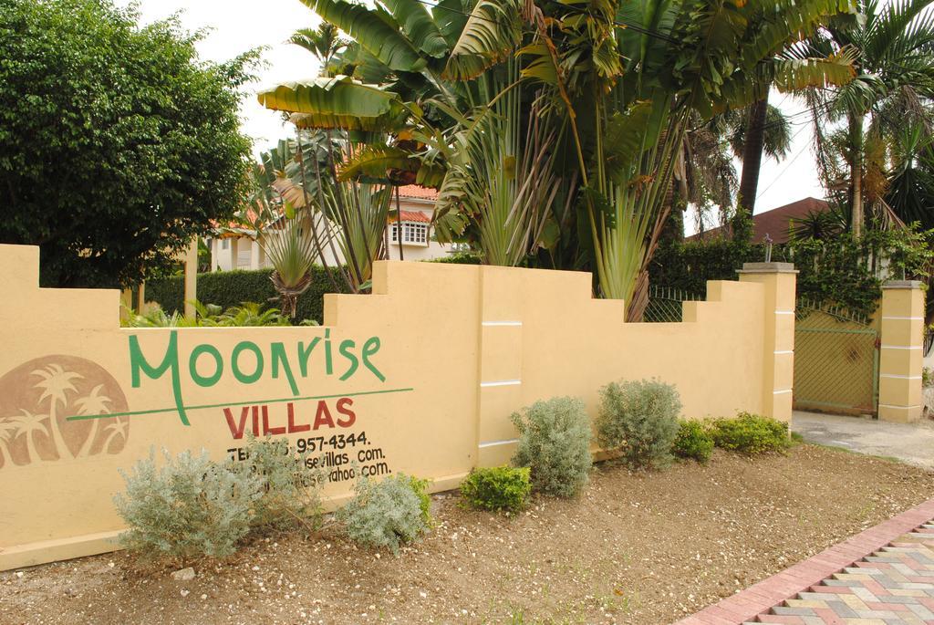 Moonrisevillas Негрил Экстерьер фото